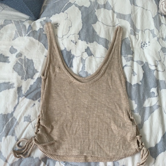 Urban Outfitters, beige tank, size xs - Picture 2 of 4